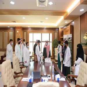 سعادة رئيس الجامعة يستقبل فريقاً بحثياً بمناسبة حصوله على وثيقة براءة لنموذج صناعي من الهيئة السعودية للملكية الفكرية