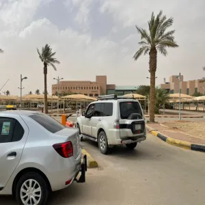 The General Administration has completed setting up a number of electronic entry gates in the university campus