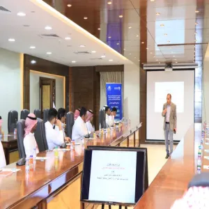 The Dean inaugurates Professional Development Program in cooperation with Majmaah Governorate Chamber
