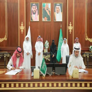 EMPLOYMENT AND ALUMNI AFFAIRS CENTER SIGNS AGREEMENTS WITH MAJMAAH MUNICIPALITY AND OTHER SECTORS