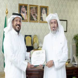 Mr. Abdelelah Al-Mutairi honored by the vice-rector