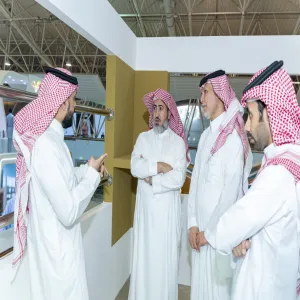Vice-rector inspects the university's booth preparation at ICEE