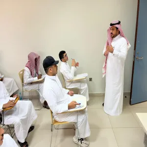 Follow up on the progress of mid-semester exams by the dean of the college