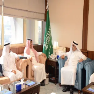 DEAN OF INSTITUTE OF STUDIES AND CONSULTING STUDIES MEETS EASTERN REGIONAL SECRETARY