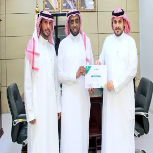 Dean of the College honors winners of the Ideal Employee Award
