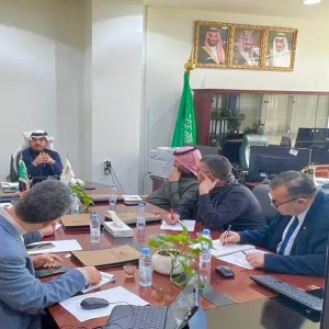 CEO of Applied College holds a meeting with the Programs and Plans Committee