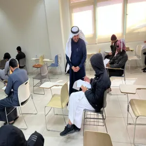 CEO of Applied College inspects the progress of final exams for second semester - academic year 1444