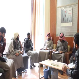 Head of Scholarship Department meets graduates