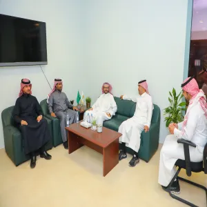 Dean of Dentistry College visit the Media Center