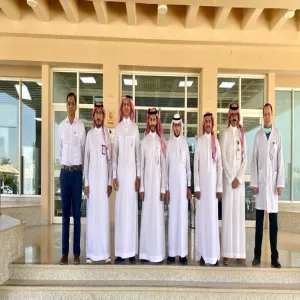 بالتعاون مع كلية الطب : الطاقم الطبي يزور مستشفى الزلفي العام