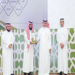 Mr. Zaid Al-Marawan, wins MU rector's Award for Quality and Excellence