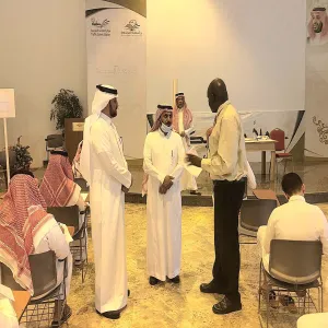 Chairman of Standing Committee inspects the progress of final exams