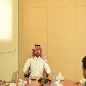 Dean of Scientific Research holds a meeting with directors of research centers