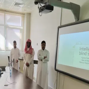 Computer Sciences and Information Department holds a seminar to discuss student's graduation projects