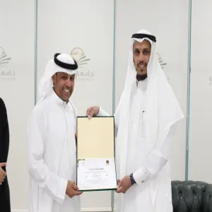 The Deanship of Admission and Registration conducts a course on learning basics of English Language