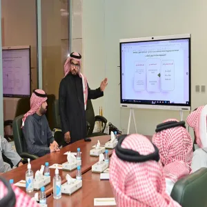 MU's rector receives the Deanship of Student Affairs' report for the first semester, 1445