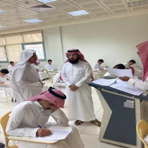 The dean of the college conducts a tour of inspection to the department of Islamic Studies