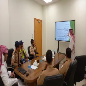 الأمن الجامعي يقيم دورة تدريبية لمراقبي السير والمرور