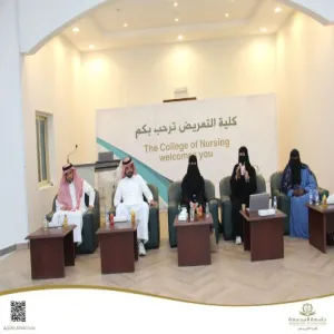 The General Administration of Services takes part in the College of Nursing's orientation meeting for freshmen