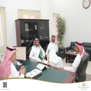 اجتماع مدير الخدمات المساندة مع وحدة التشغيل والصيانة ووحدة الأمن الجامعي