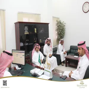 مدير إدارة الخدمات المساندة يعقد اجتماعاً مع وحدة العلاقات والتوثيق