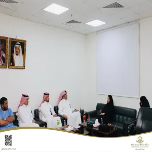 The dean of the college welcomes the director of health centers in Sudair