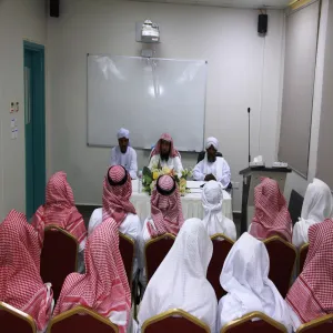 The College of Sharia and Law holds an introductory meeting for new international scholarship students