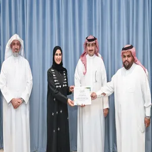 MU rector honors the director of General Administration of Services