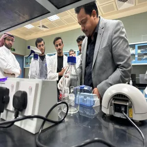 Biology Department students visit the Health and Basic Colleges Research Center