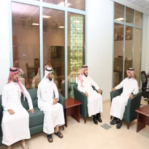 The Vice-Rector for Postgraduate Studies and Scientific Research visits the Archives and Record Center