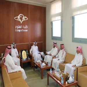 A team of the Archives &amp; Records Center visits the College of Sciences in Zulfi