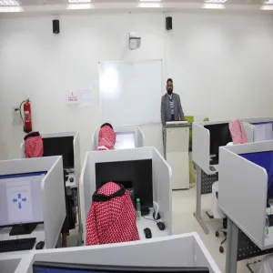 The Applied College organizes a training course on using computers in office work
