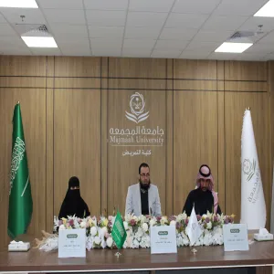 Two MA students defend their theses at the College of Nursing