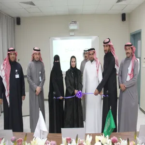 The Dean of the College of Nursing launches the Postgraduate Studies and Scientific Research Discussion Hall