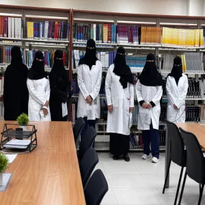 The College of Nursing's students visit the University Central Library