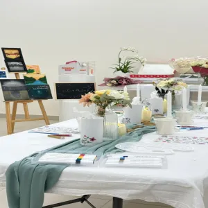 Applied College conducts a workshop entitled “Artist’s Brush