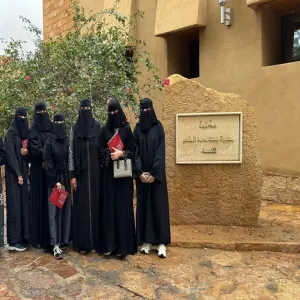 The Applied College students visits Munira Al-Malham Library in Ghat