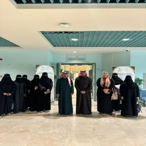 The College of Nursing faculty and students visit the Health and Basic Colleges Research Center