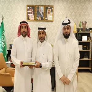 The Publishing and Translation Center honors Dr. Al-Dakheel
