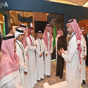 The General Administration of Services provides transportation services to the International Education Exhibition