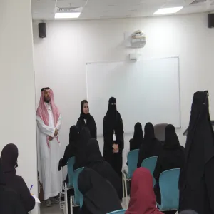 عميد كلية التمريض تتفقد سير الاختبارات النهائية للعام الجامعي 1446هـ