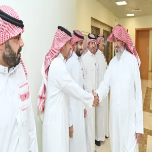 وكيل الجامعة للتنمية والاستثمار يهنئ الإدارة العامة الموارد البشرية بمناسبة تحقيقها المركز الأول في مشروع القياس الدوري للارتباط الوظيفي للعام 2024م