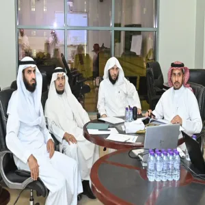 وكيل الجامعة للشؤون التعليمية يتابع سير المقابلات الشخصية للطلاب الدوليين المتقدمين للقبول