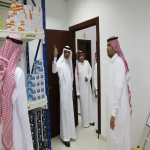 The Director of Administrative and Financial Affairs visits Warehouses Department in Zulfi
