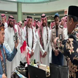 عمادة شؤون الطلاب تُنظم معرض نافذة على العالم