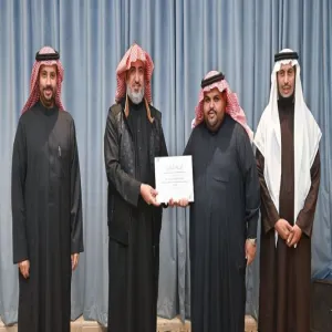 The Vice Rector for Development and Investment honors the General Administration of Service for its role in hosting the International LEAP – FAST Program for Higher Education Alliance Leaders