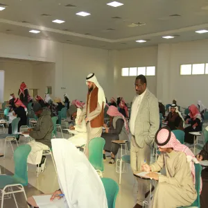 Vice Dean for Educational Affairs at the College of Sharia and Law conducts an Inspection Tour to oversee  the Progress of Final Examinations