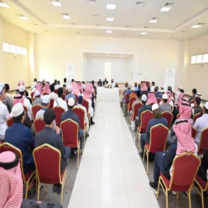 كلية الشريعة والقانون تقيم يوماً تعريفياً للطلاب المستجدين
