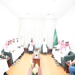 كلية الشريعة والقانون تنظم لقاء معايدة لمنسوبيها