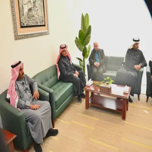 وفدٌ من الكلية التطبيقية بجامعة حائل يزور الكلية التطبيقية